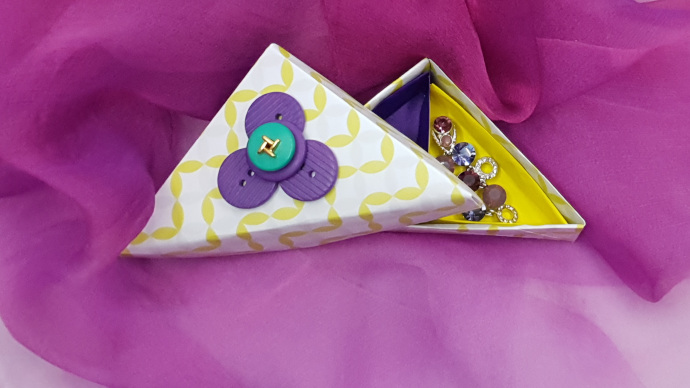 Triangular Origami Gift Box – Part 1 (The Base)